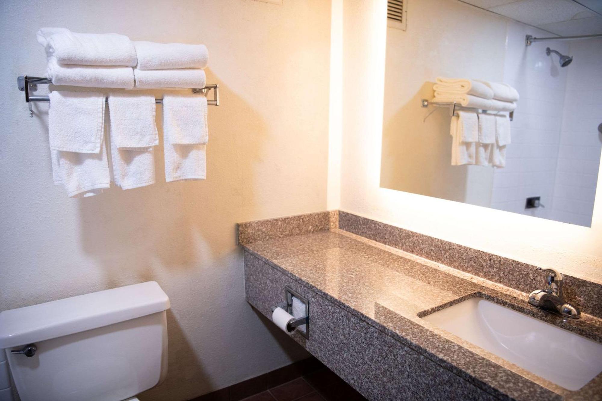 Quality Inn & Conference Center Somerset Kültér fotó