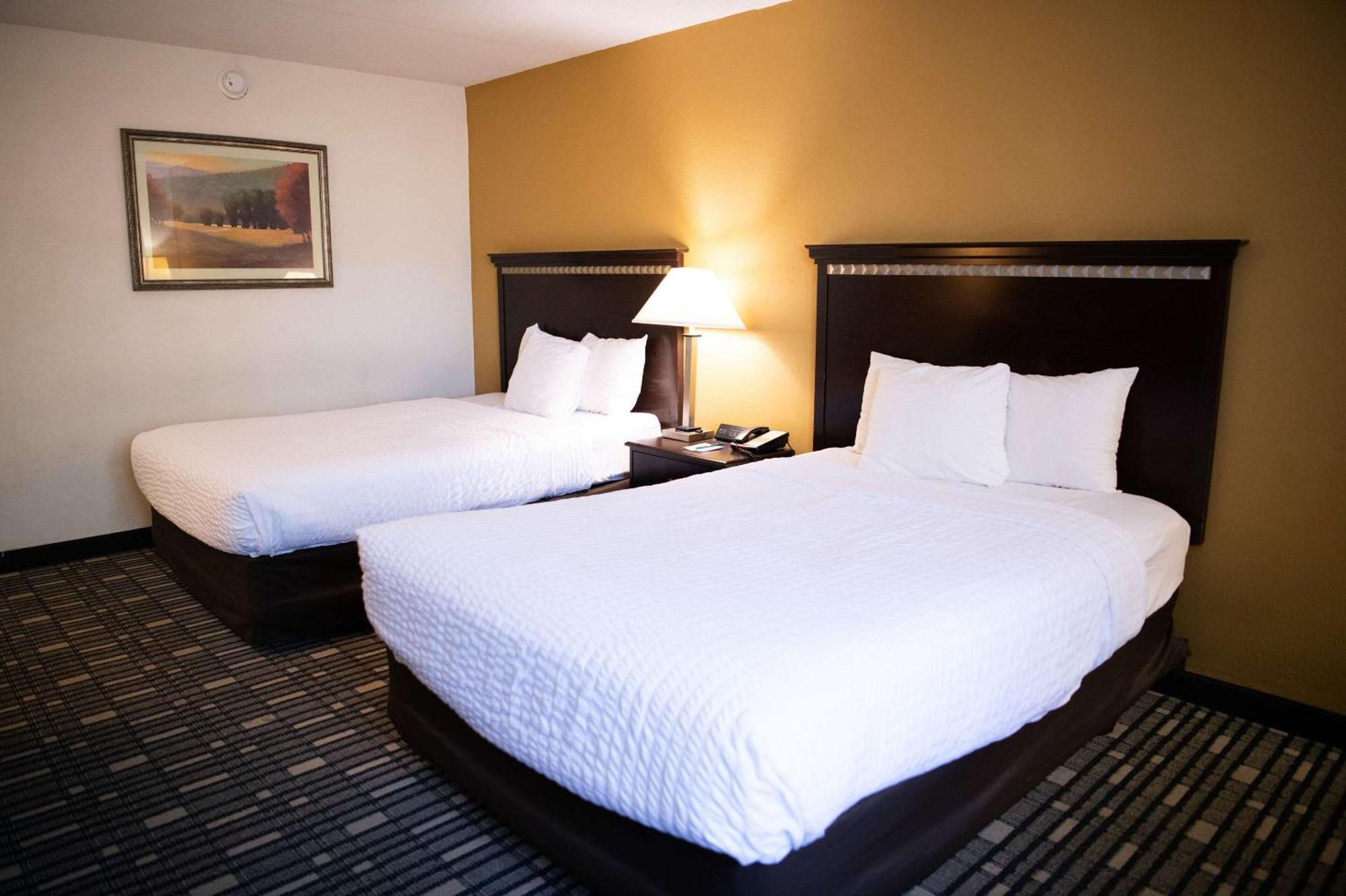 Quality Inn & Conference Center Somerset Kültér fotó