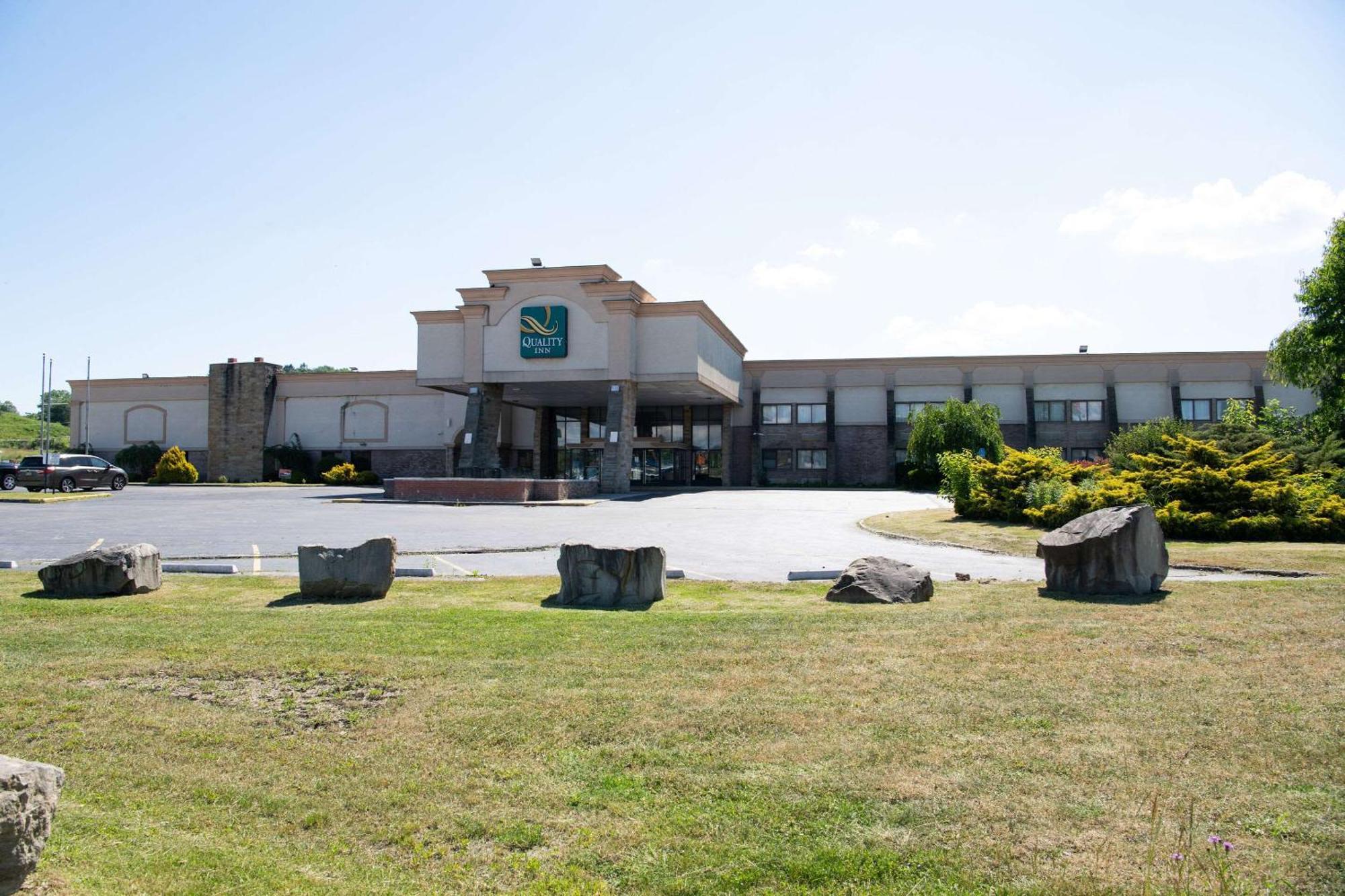 Quality Inn & Conference Center Somerset Kültér fotó